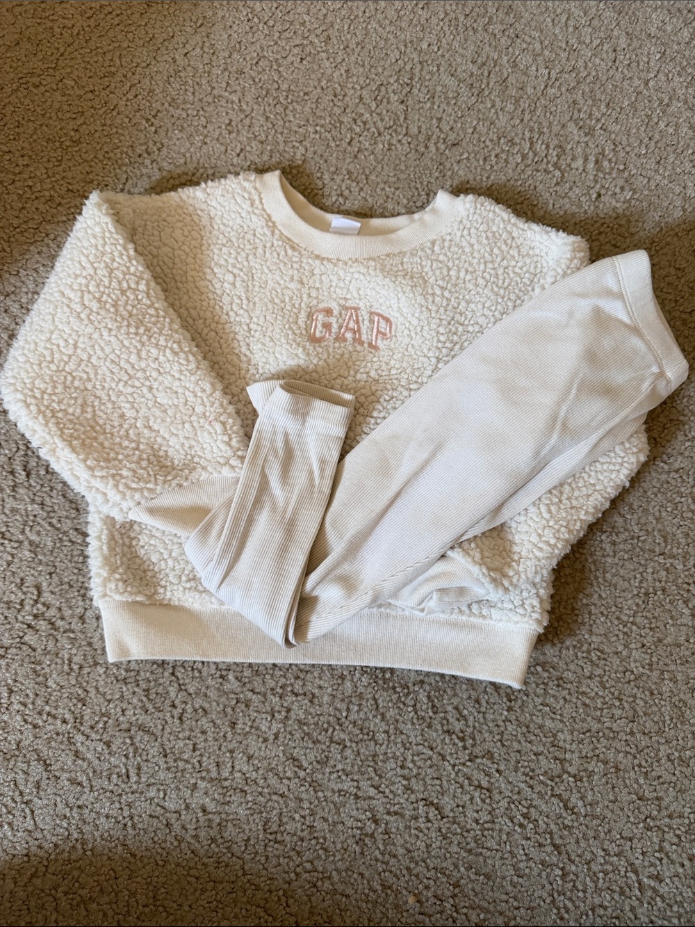 GAP Cream Sherpa Crewneck with Pink Logo and matching leggings